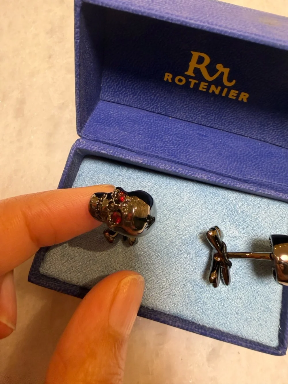 Robin Rotenier 925 Sterling Silver Skull Cufflinks Red Stone Eyes NEW